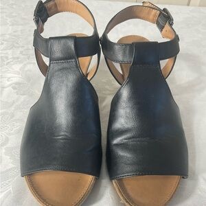 Franco Sarto Danica open toe black leather heels size 7
